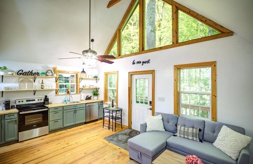 Mill Ridge Ski Chalet | Visit #mytreetophideaway located in Banner Elk, NC, nestled high in the trees.