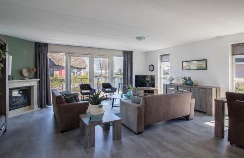 Makkum Resort | Visservilla - Beach Resort Makkum