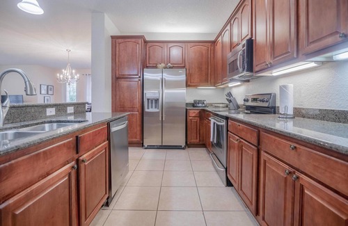 Florida Central Atlantic Coast Condo | Vista Cay Lakeview Island Breeze. Near all theme parks & walk to conventions