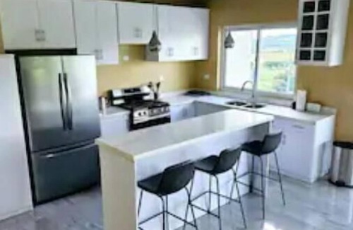 Ilobasco House | Volcano & Lake View home with swimming Pool- 4 bds, sleeps 11 people