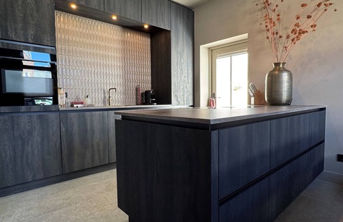 Noordwijk House | Voorhuys Noordwijk with garden & free parking-5 minutes from beach & restaurants