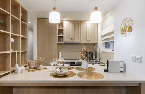 Vouliagmeni Apartment | Vouliagmeni Square Resort