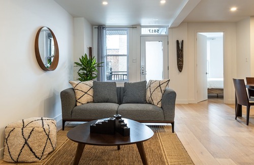 La Petite-Patrie Apartment | Vrbo Property