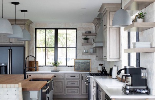 Winchendon Cottage | VRBO Top 10 - Copley's Lakefront Cottage and Guest House on its own Peninsula