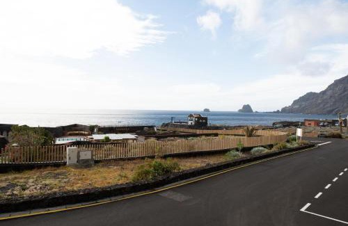 Las Puntas House | Vv El Río Waterfront Natural Pool Terrace