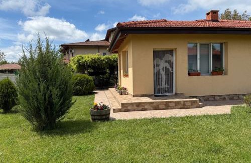 Krapets House | Vyara Holiday Home