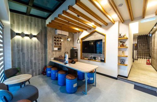 West Central District House | W Cube