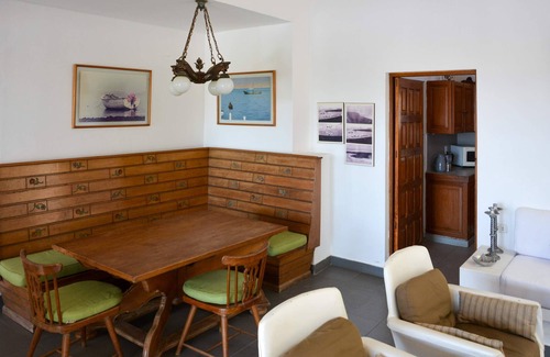 Pisco House | w Modern 5BR With Private Pool in Paracas