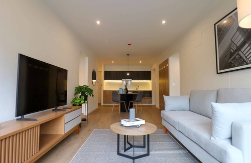 Reducto Apartment | w Prestigious 2BR w Balcony Near Larcomar