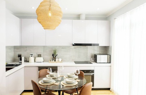 Vineta House | Wale’s Ocean Oasis: Luxury Swakopmund 3-Bedroom