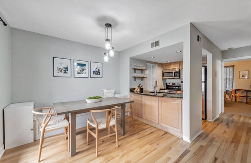 Central Boulder Apartment | Walk Downtown and to Hiking! Spacious 1 bedroom