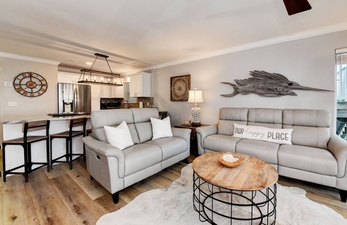 Laguna Beach Estates House | Walk out the deck to the sand - Beachfront Home - DRIFT AWAY