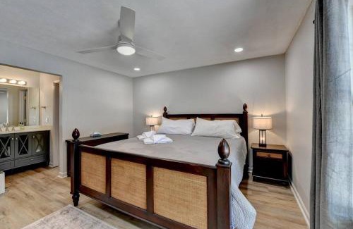 Alpharetta House | Walk to Avalon or Downtown 3