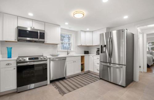 West Hyannisport House | Walk to Seaside Park Stylish Updated Interior