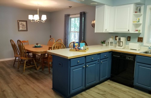 Rapid City House | Walk to the Lake/Sandbar in under 3 Minutes!