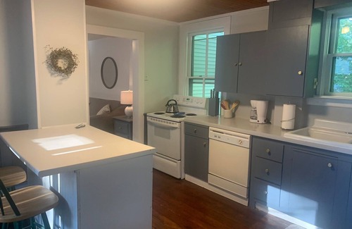 Narragansett House | Walk to the seawall, enjoy the amenities of the Pier and 2 beach passes!