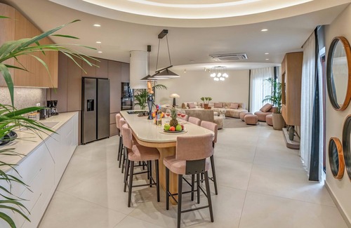 Rethymno Villa | Walk to Town & Skyline Views by etouri