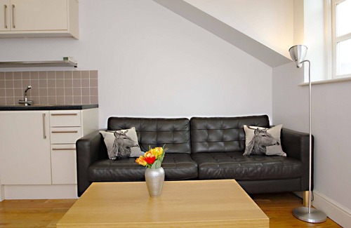 Oxford Apartment | Walton Lane | Oxford Holiday Let | 1 Bed & Sleeps 2