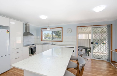 Iluka Apartment | Waratah