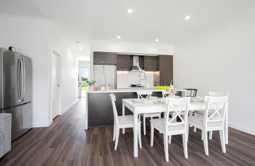 Austral House | Warm 4br house bathtub parking&WIFI