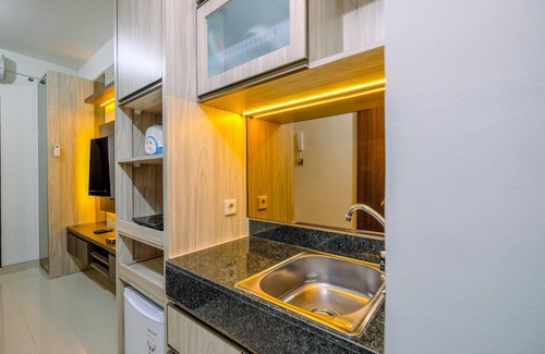 Bekasi Apartment | Warm And Minimalist Studio Room Transpark Cibubur Apartment