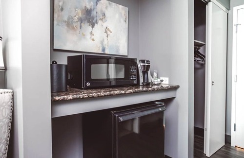 Zion Hotel | Warm Boutique Vibes with Firepits l Near Shiloh House & Lake Michigan