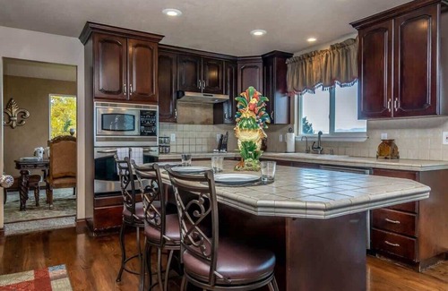 Draper House | Wasatch Retreat * Hot Tub * Billiards * Huge Deck