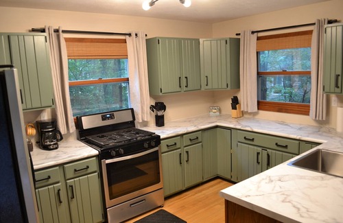 Roscommon Cottage | Water-Front, Au Sable River Cheerfully Updated Getaway