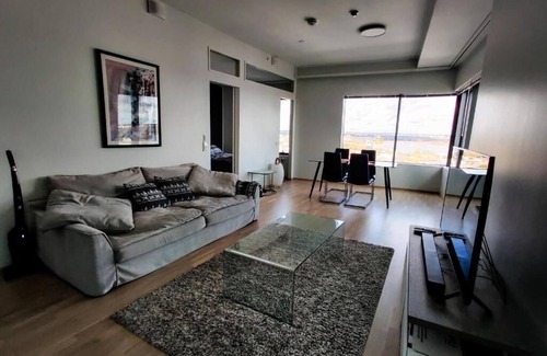 Kallio Apartment | Waterfront 1 Bedroom 50m2 Skyscraper Suite in Kalasatama.