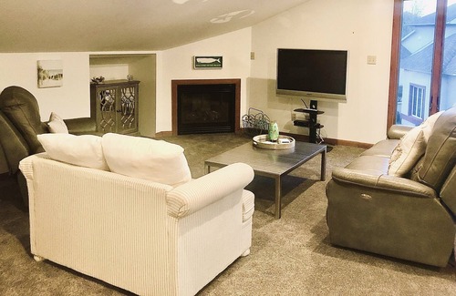 Bishopville Apartment | Waterfront Apartment with Boat Slip Minutes From Ocean City, MD Beach