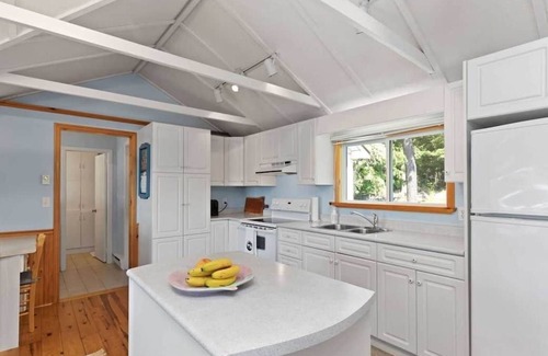 Nobel Cottage | ~Waterfront Cottage in the heart of Parry Sound~