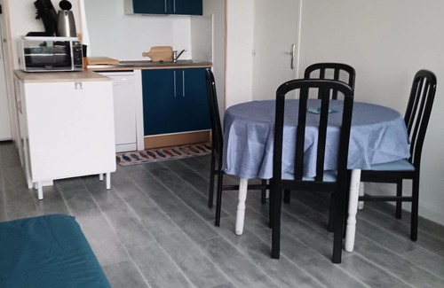 Courseulles-sur-Mer Apartment | waterfront superb sea view galleon