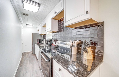 Hoyt House | Waterfront Lake Eufaula Home: Dock & Beach Access!