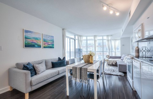CityPlace Apartment | Waterfront Majesty Enclaves