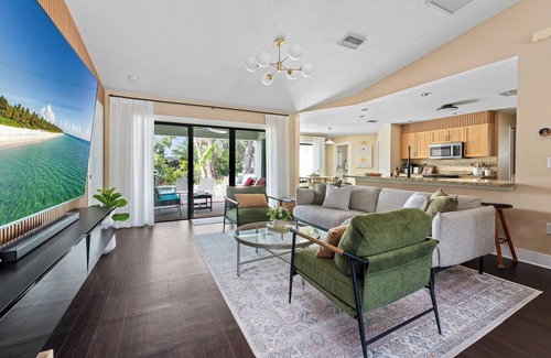 Bradenton House | Waterfront | Pool, Hot Tub & Private Dock