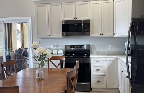 Hastings Highlands Cottage | Waterfront private new cottage in Papineau Lake