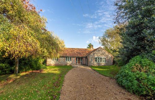 Wiveton House | Waterside