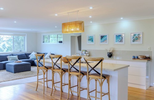 Kiama House | Wave and Willow Family Retreat- Heated Pool & 3 min drive Kiama town and beaches