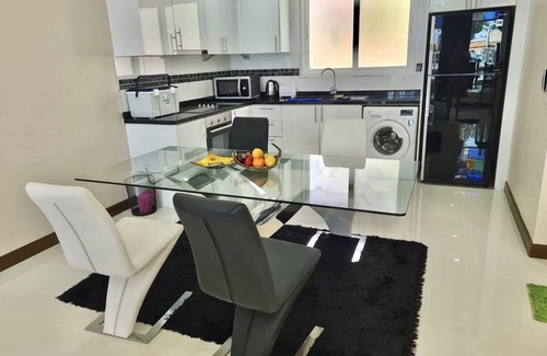 Wat Pa Villa | Wave Pool Villa Pattaya วิลล่า 2 ห้องนอน 3 ห้องน้ำ 5 นาทีถึงทะเล