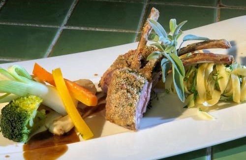 Glanz an der Weinstrasse Hotel | Weingut Essgut Schlafgut Sabathihof-Dillinger