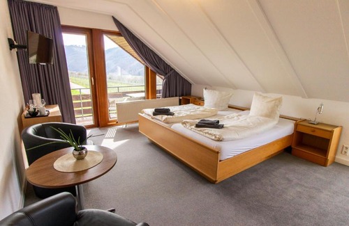 Burg Apartment | Weingut & Gästehaus Heidhof