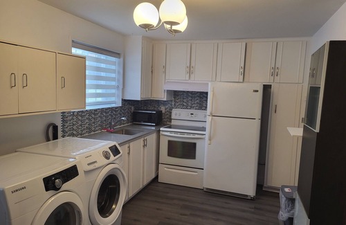 Longueuil Apartment | Welcome to Auberge Dupas , in a quiet area of the city of longueuil - Qc .