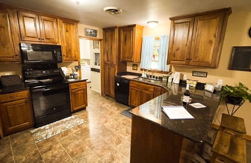New Braunfels House | Welcome to New Braunfels located minutes outside of Gruene in the hill country!
