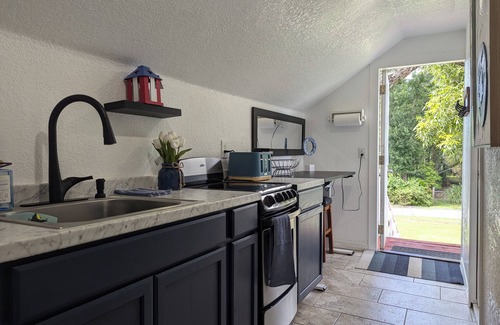 Northwest Orlando House | Welcome to the Treetop Villa. An Orlando Victorian Getaway!