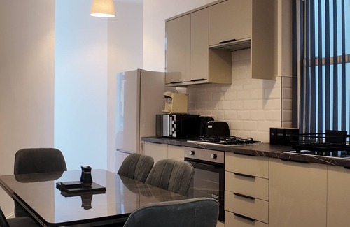 Haverstock Apartment | Welcoming 4-bedroom apartment with WiFi in vibrant London