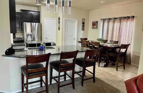 Fossil Creek House | Welcoming and Spacious Residence 4 Bedrooms 3 Bath