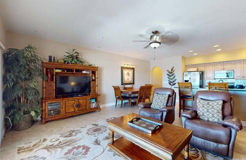 Independence Square Condo | Welcoming Gulf-front condo with pool & hot tub - direct beach access