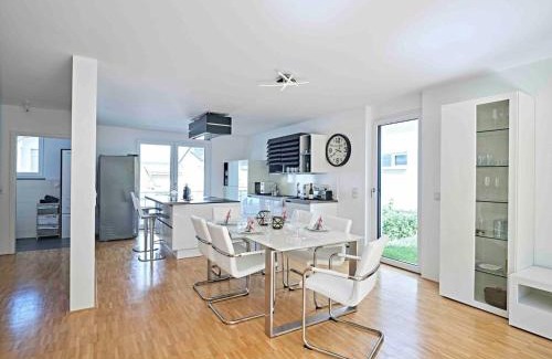 Bodman-Ludwigshafen House | Welcoming house in Bodman-Ludwigshafen with charming garden