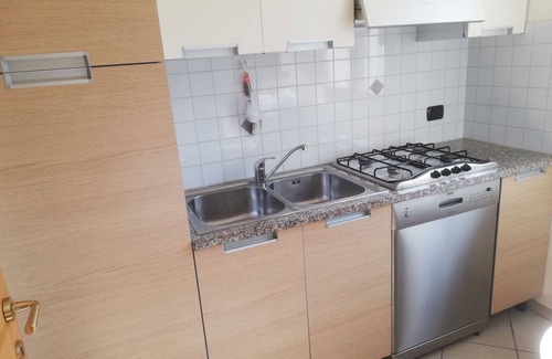 Cannobio Apartment | Well-kept FEWO covered terrace 100 mtr to the beach free parking lot