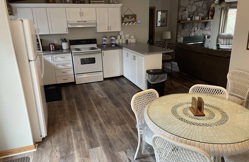Put-in-Bay House | Well maintained house in Island Club just minutes from downtown PIB!